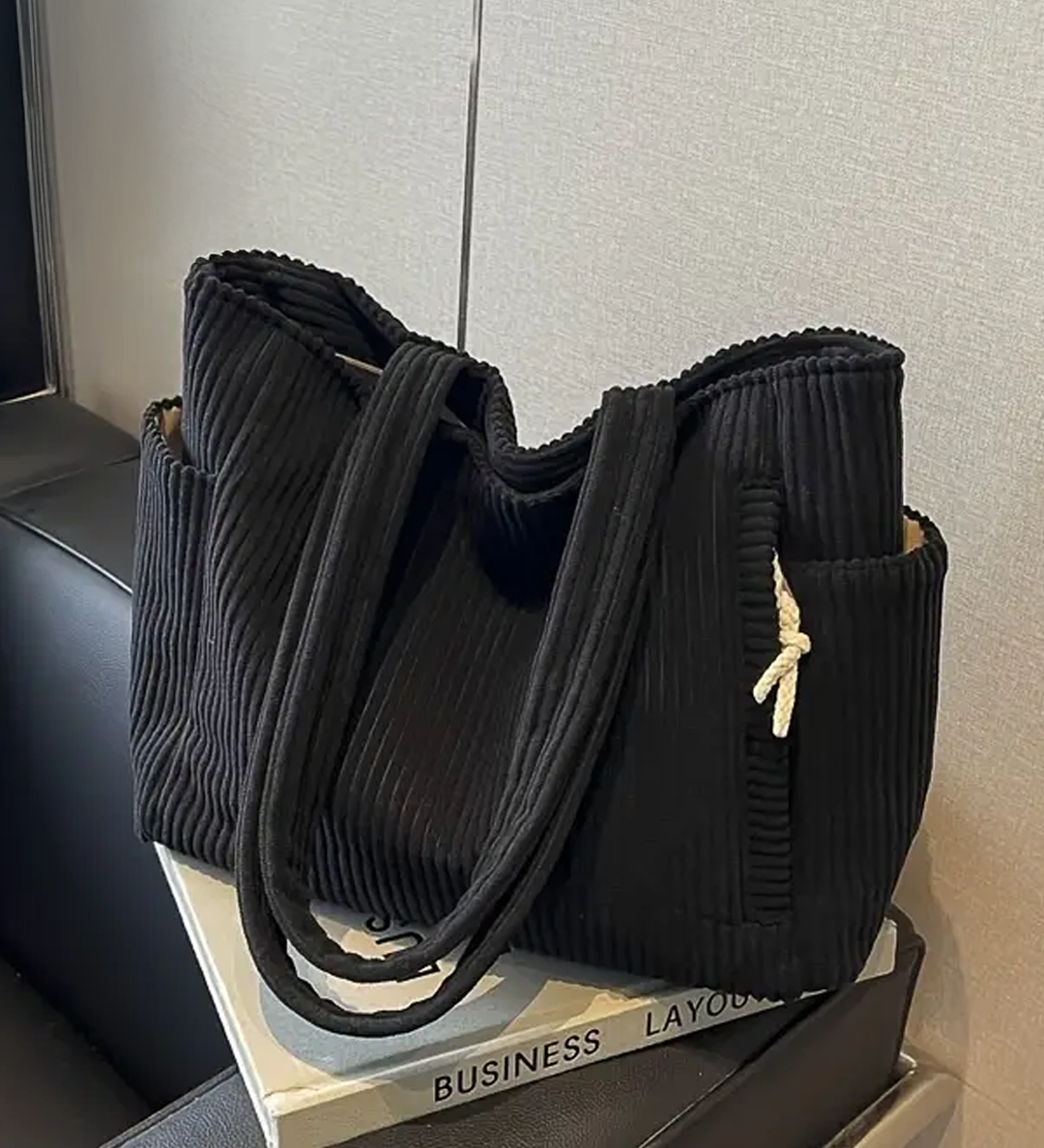 Tilda – Gerippte Tragetasche mit Kordel-Detail